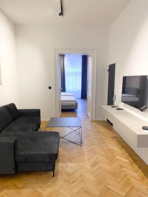 Capitol Deluxe Apartment Prague Exterior photo